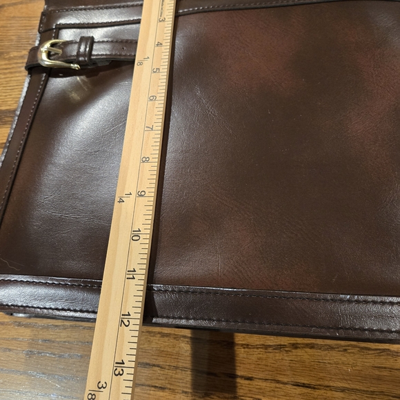 AirWay Leather Briefcase - Picture 10 of 10
